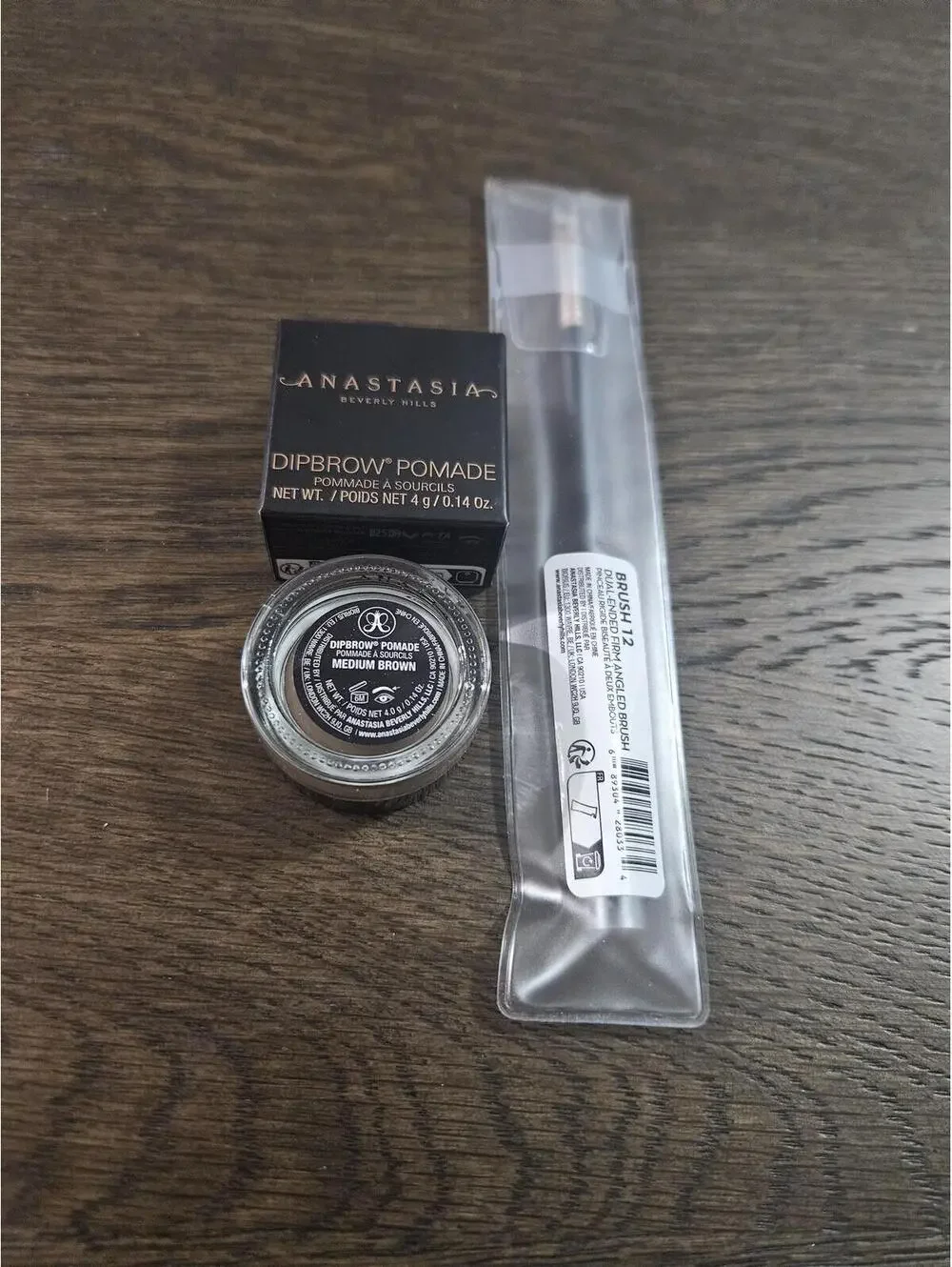 Anastasia Beverly Hills Dipbrow Pomade Medium Brown with Brush 12